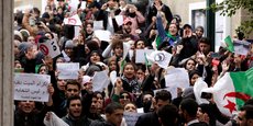 Des dizaines de milliers de manifestants à Alger le 1er mars