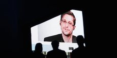 Edward Snowden, l'un des plus célèbres lanceurs d'alerte, lors d'une apparition en visioconférence en 2017.