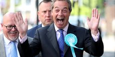 Grâce au tout récent Parti du Brexit qu'il vient de créer, Nigel Farage, l'ex-leader du parti eurosceptique UKIP (principal moteur du Leave en 2016 mais qui avait explosé en vol), conduit une liste surprise qui, profitant du discrédit des partis classiques, caracole en tête des sondages des élections européennes au Royaume-Uni.