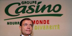 L'homme d'affaires Jean-Charles Naouri contrôle Casino via une cascade de holdings, dont Rallye.