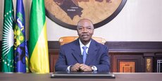 Au Gabon, la capacité à gouverner du président est souvent remise en cause. Selon le Palais du bord de mer cependant, «le président est [effectivement] aux commandes».