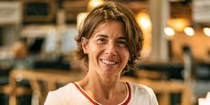 Céline Martin-Pariès, directrice générale de la société Pariès, est la 5e génération à piloter cette entreprise de fabrication de gâteaux basques.