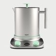 La bouilloire conçue par Kippit permet de faire chauffer de l'eau, des biberons et fait aussi cuiseur vapeur et bain-marie.