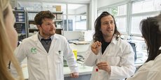 Maxime Feyeux et Kevin Alessandri, cofondateurs de Treefrog Therapeutics, une des startups innovantes portées par Aquitaine Science Transfert.
