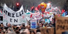 Selon la CGT, 370.000 personnes ont défilé dans les rues de Paris ce jeudi.