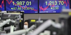 Les Bourse asiatiques ont plongé à nouveau, à Shanghai, Shenzhen mais aussi à Séoul en Corée du Sud ce 28 février (photo).