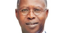 Mahammed Boun Abdallah Dionne, ingénieur économiste, ancien Premier ministre du Sénégal, et actuellement ministre d’Etat, Secrétaire général de la Présidence de la République.