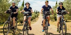 Rêve de Vélo Travel (jusqu'à présent Cyrpeo Discover France) organise des séjours de découverte à vélo en France et en Europe.