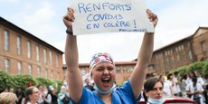 En première ligne durant l'épidémie, les soignants ont défilé à Toulouse pour demander de la considération et une revalorisation de leurs salaires.