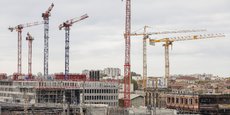 Le ballet des grues de construction dans le quartier Euratlantique à Bordeaux.