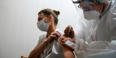 Selon un sondage Ifop publié dimanche par le JDD, 59% des Français n'ont pas l'intention de se faire vacciner [contre le coronavirus] lorsque cela deviendra possible.
