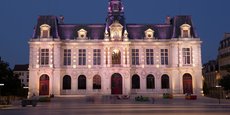 La CRC de Nouvelle-Aquitaine demande à la ville-centre de Poitiers de clarifier ses relations avec le Grand Poitiers et de réduire ses dépenses.