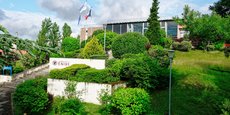 Avec les 1.000 étudiants de l'Enise, la nouvelle Ecole Centrale de Lyon passe le cap des 2.500 étudiants grâce à un nouveau statut jusqu'ici peu utilisé par les écoles d'ingénieurs françaises.