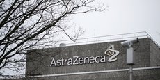 L'UE a ouvert une action en justice contre le laboratoire AstraZeneca pour ne pas avoir tenu ses engagements sur les livraisons de son vaccin, a annoncé la Commission européenne.