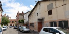 Malgré plus de 350 signatures recueillies sur une pétition demandant le retrait du projet, la plus grosse dark kitchen de Toulouse verra bien le jour en novembre dans le quartier des Chalets, à Toulouse.