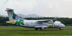 Photo d'illustration: un ATR 42 de la compagnie Air Antilles Express au roulage sur l'aéroport international Aimé Césaire International en Martinique, le 19 décembre 2015.