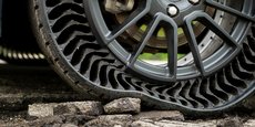 Michelin souhaite commercialiser son pneu sans air en 2025, mais il doit encore rendre homologable cette nouvelle typologie de pneus.