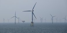 Comme le Royaume-Uni dépend pour son électricité en large part de l'éolien - un quart de la production en 2020 -, l'absence de vent pèse donc lourd, et favorise les émissions de carbone. Photo d'illustration: parc d'éoliennes en mer du Nord.