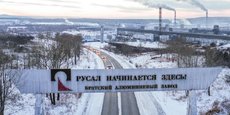 L'entrée du site de production d'aluminium à Bratsk dans l'oblast d'Irkoutsk en Russie. Propriété de l'entreprise Rusal, sa capacité de production annuelle est de plus de 1 million de tonnes, soit 39% de la production russe.