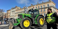Les Jeunes Agriculteurs de Haute-Garonne se mobilisent face à une explosion des prix des carburants et des matières premières. Ils occuperont ce jeudi la raffinerie de Lespinasse toute la journée.