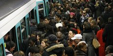 A Paris, seules les lignes de métro entièrement automatisées 1 et 14 roulent normalement mais avec un « risque de saturation ».