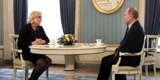 Vladimir Poutine a rencontré Marine Le Pen vendredi 24 mars 2017 au Kremlin et, selon l'entourage de la candidate d'extrême droite à la présidentielle, le président russe lui a souhaité bonne chance pour l'élection présidentielle de 2017.