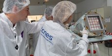 Le CNES a présenté à la presse le télescope ECLAIRs et sa technologie du masque codé.
