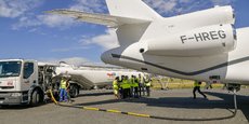 Un jet privé et deux avions de ligne ont été alimentés en carburant durable à hauteur de 30 % à l'aéroport de Bordeaux ce vendredi 10 juin.