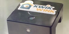 KwikWink propose une solution à la croisée des chemins entre la domotique et l'application Internet qui permet d'ouvrir les portes d'un magasin ou d'un particulier, 24h/24 et 7j/7, à condition que lesdites portes soit équipées d'une ouverture automatique ou d'une serrure électronique qui puisse être actionnée grâce au boîtier connecté (ci-dessus).