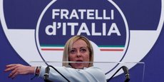 La cheffe des Frères d'Italie, Giorgia Meloni, s'exprime au siège de la soirée électorale du parti, à Rome