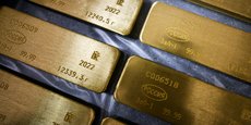 Lingots d'or pur à 99,99% produits par la compagnie russe de métaux précieux Krastsvetmet sur son site de Krasnoyarsk, en Sibérie orientale.