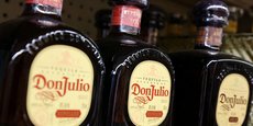 Des bouteilles de tequila Don Julio, une marque de Diageo, dans un magasin à Manhattan, New York