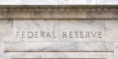 La Fed se dit préoccupée par l'inflation toujours forte dans les services hors logement, qui ne montrent « aucun signe de ralentissement ».