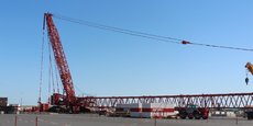 Sur le port de Port-la-Nouvelle (Aude), un vaste chantier est en cours pour accueillir les activités industrielles de la future filière régionale de l'éolien en mer.