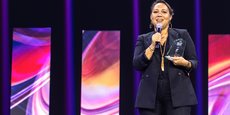 Shirley Billot, CEO et fondatrice de Kaladys, en Martinique, gagne le prix Tech for Future 2023, organisé par La Tribune, dans la catégorie Outre-Mer. Ici lors de la remise des prix aux Grand Rex de Paris, le 6 avril 2023.
