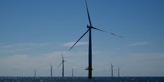 Contrairement à un câble classique, le nouveau projet reliera les deux pays et « simultanément des parcs éoliens offshore au cœur de la mer du Nord ».
