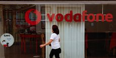 Dans un communiqué de résultats pour l'exercice 2022/2023, Vodafone fait part d'une stagnation des recettes à 45,7 milliards d'euros.