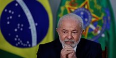 Le président brésilien Luiz Inacio Lula da Silva lors d'une réunion avec des dirigeants de l'industrie automobile à Brasilia