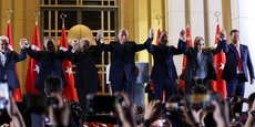 Les partisans du président turc Tayyip Erdogan célèbrent sa victoire