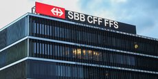 Le logo de l'opérateur ferroviaire suisse CFF sur le siège de l'entreprise