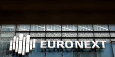 La bourse Euronext dans le quartier d'affaires de La Défense à Paris