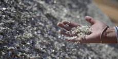 La Bolivie estime, de son côté, ses réserves de lithium à 21 millions de tonnes dans le désert de sel d'Uyuni et assure qu'il s'agit du plus gros gisement au monde.