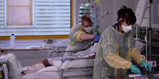 Après les infirmières, les ambulanciers et les internes, c'est au tour des médecins les plus expérimentés de cesser le travail dans les hôpitaux anglais.