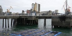 Déployé dans un des bassins inutilisables pour la navigation, un prototype de production d'énergie flottante de 25 kW, conçu par la startup nantaise HelioRec, va être testé pendant un an dans le port de Brest.