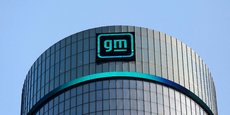 Le logo General Motors au siège social de l'entreprise à Detroit, Michigan
