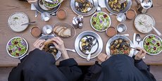 Repas au monastère de Solan (Gard).