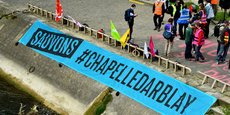En avril 2021, une manifestation pour la sauvegarde de la papeterie Chapelle Darblay, organisée par Greenpeace, s'était tenue devant Bercy.