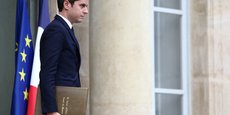Nommé ce mardi par le président Emmanuel Macron, Gabriel Attal est désormais le plus jeune Premier ministre de la Ve République.