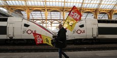 Les deux syndicats appelant à la grève, la CGT-Cheminots et Sud-Rail, représentent environ 60% des salariés au niveau du groupe et les deux-tiers des contrôleurs.