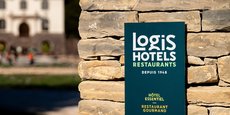 Le groupe Logis Hôtels, qui compte 2.000 hôtels-restaurants affiliés, veut booster sa notoriété et revendique le positionnement d'une hôtellerie déstandardisée, à visage humain.